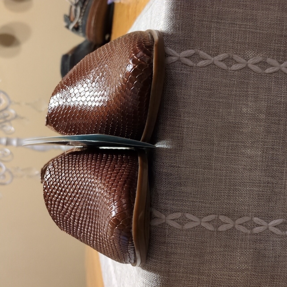 BareTraps Brown Textured Loafers - Picture 2 of 8